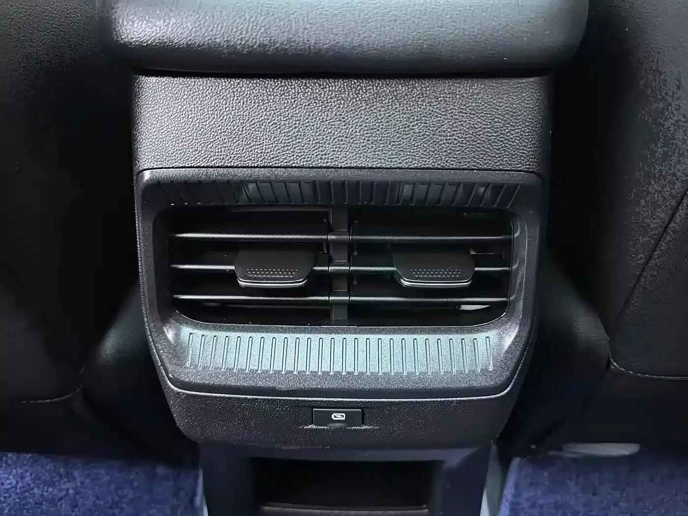 Wuling Xingchen 2021 1.5T CVT Star Edition — миниатюра 19