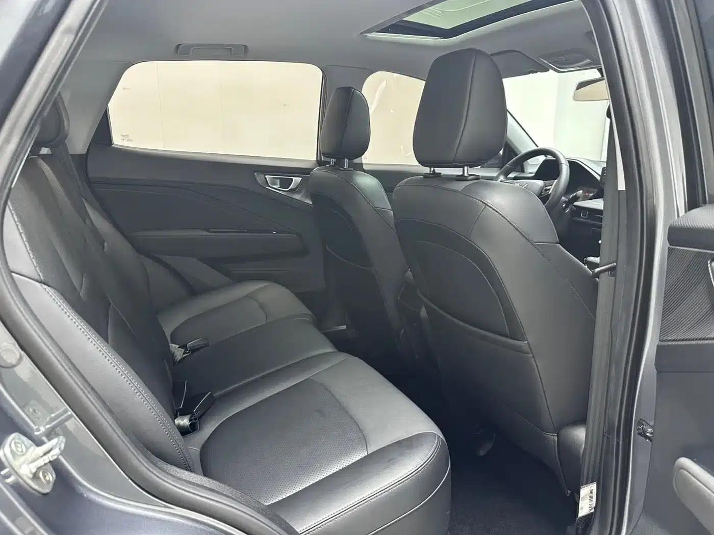 Wuling Xingchi 2022 1.5L CVT Enjoy Edition — миниатюра 6