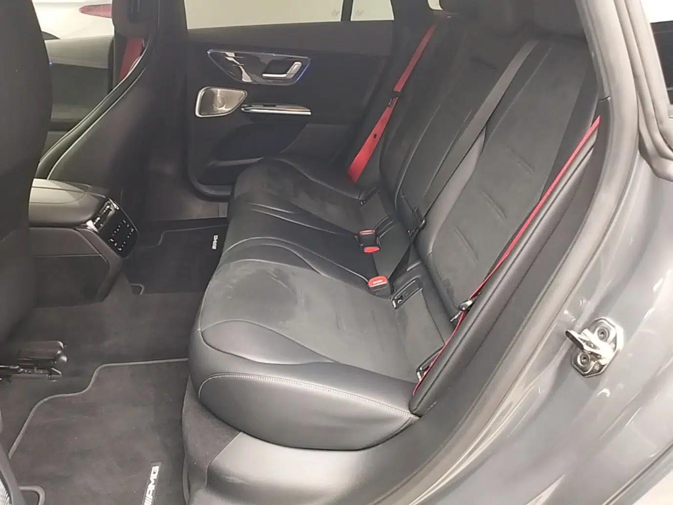 Mercedes-Benz EQE AMG 2023 AMG EQE 53 4MATIC+ — миниатюра 25