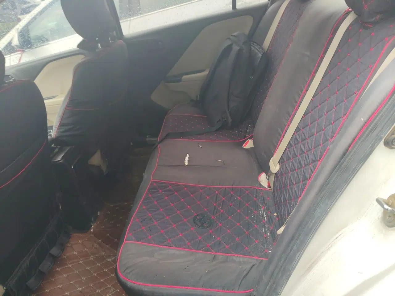 Honda Greiz 2016 1.5L Manual Classic Edition — миниатюра 17