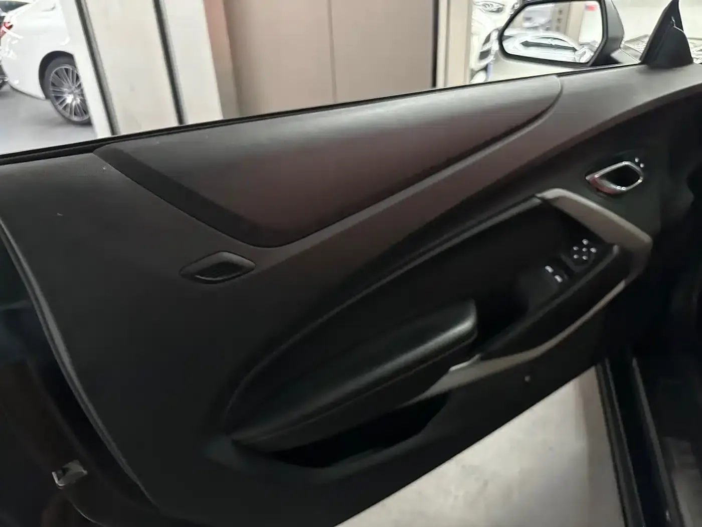 2017 Camaro 2.0T RS — миниатюра 5