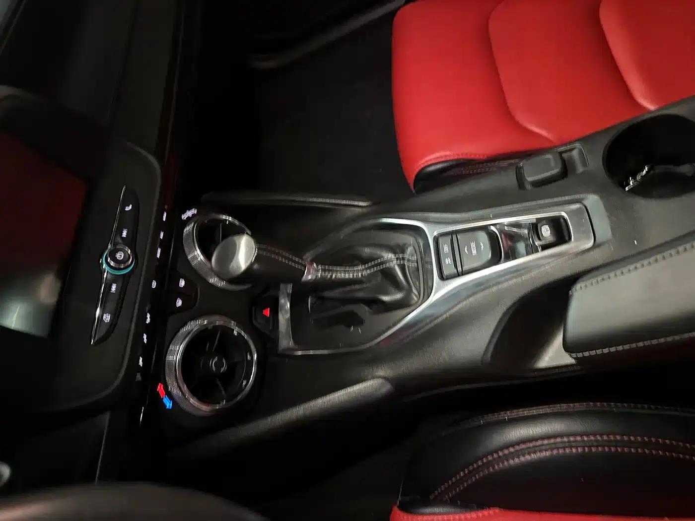 2017 Camaro 2.0T RS — миниатюра 8