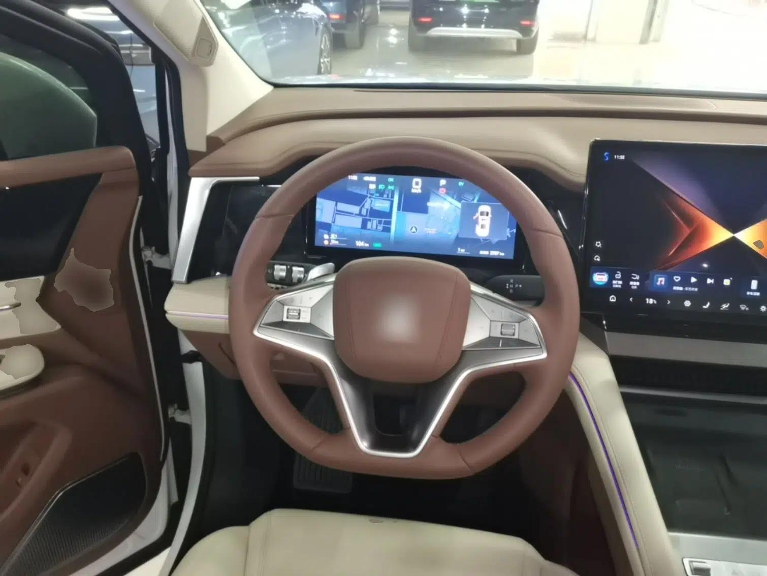 BYD Xia 2025 DM-i 1.5T 180km Beyond Edition — миниатюра 13
