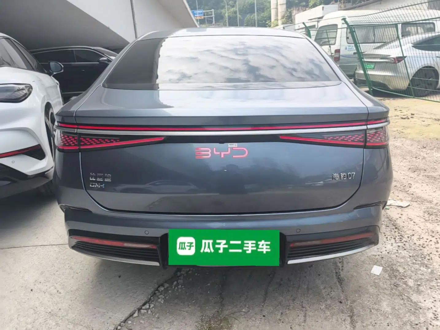 BYD Seal 07 DM-i 2025 DM-i 1.5L 125km Luxury Model — миниатюра 5