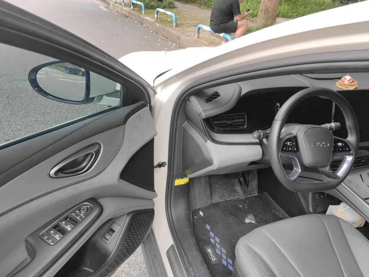 BYD Seal 07 DM-i 2025 DM-i 1.5L 125km Luxury Model — миниатюра 16