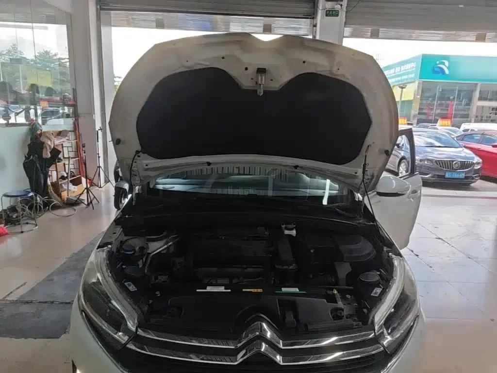 Citroën C4 2018 1.6L Automatic Luxury — миниатюра 20