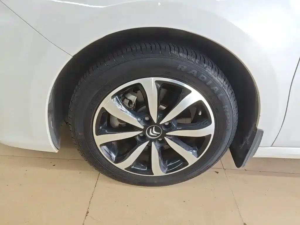 Citroën C4 2018 1.6L Automatic Luxury — миниатюра 23