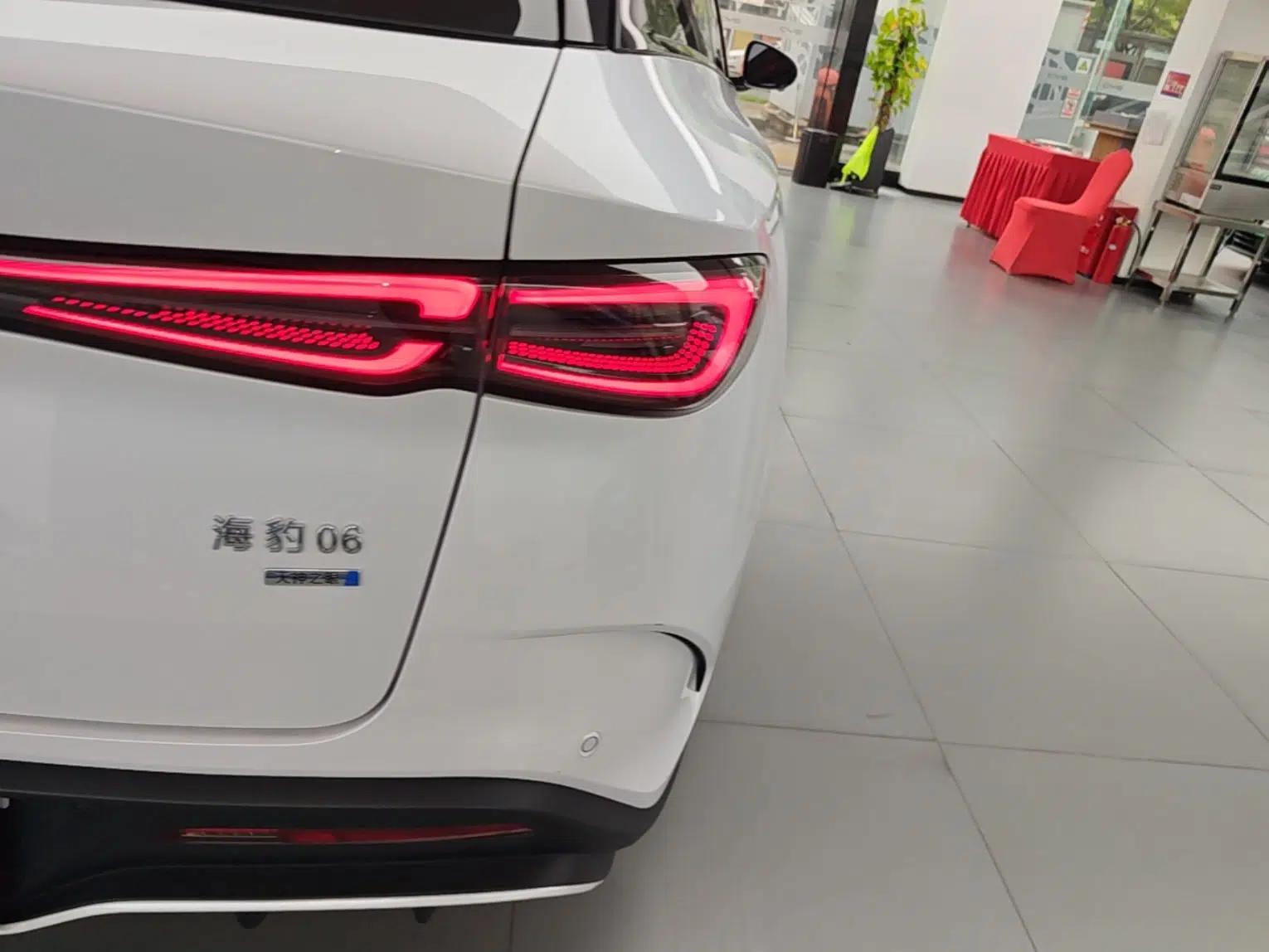 BYD Seal 06 DM-i Touring 2025 DM-i Touring High-End Model — миниатюра 14