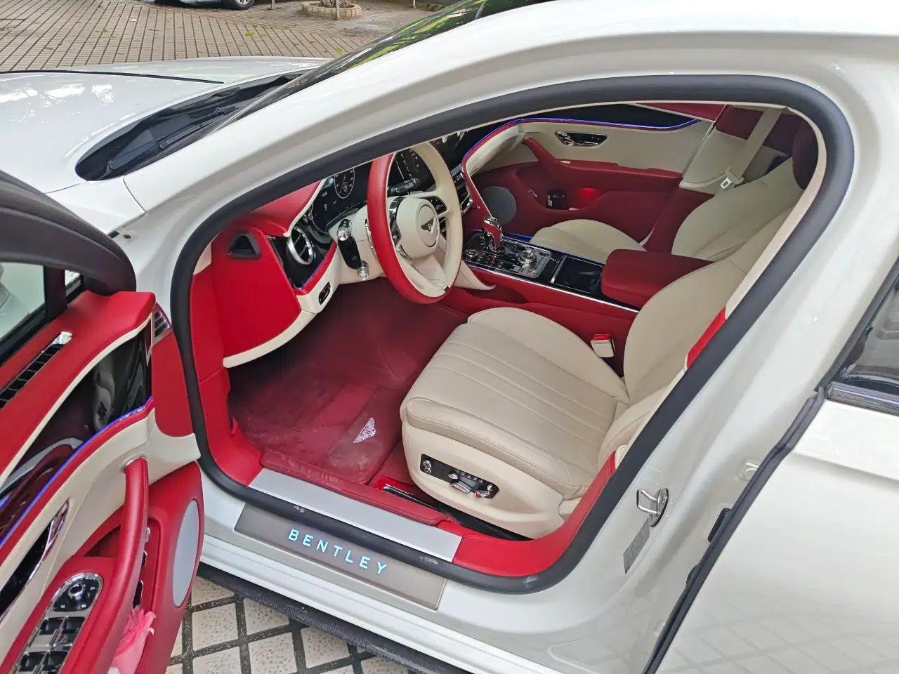 Bentley Flying Spur Plug-in Hybrid 2024 2.9T V6 Hybrid — миниатюра 16