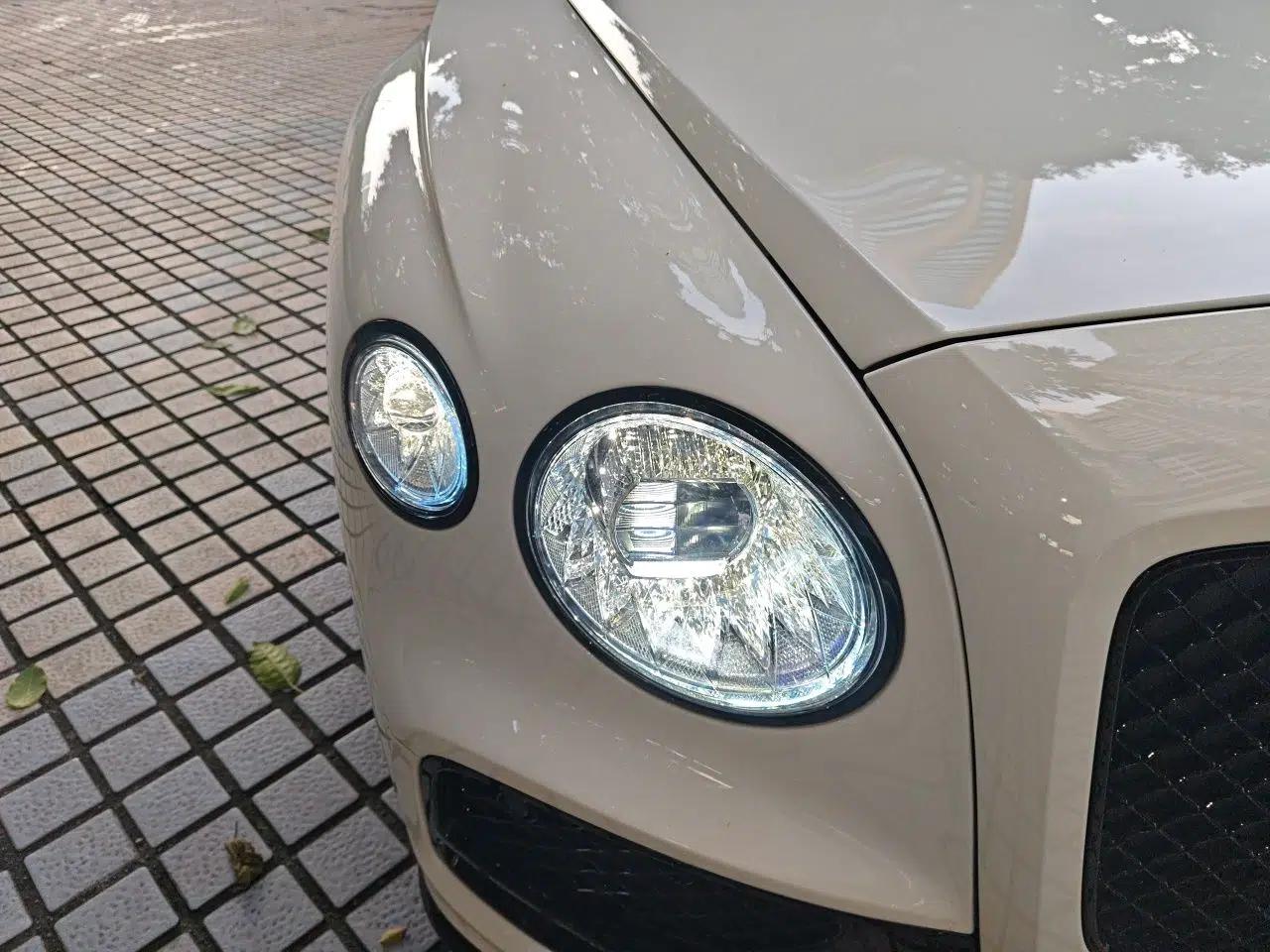Bentley Flying Spur Plug-in Hybrid 2024 2.9T V6 Hybrid — миниатюра 7