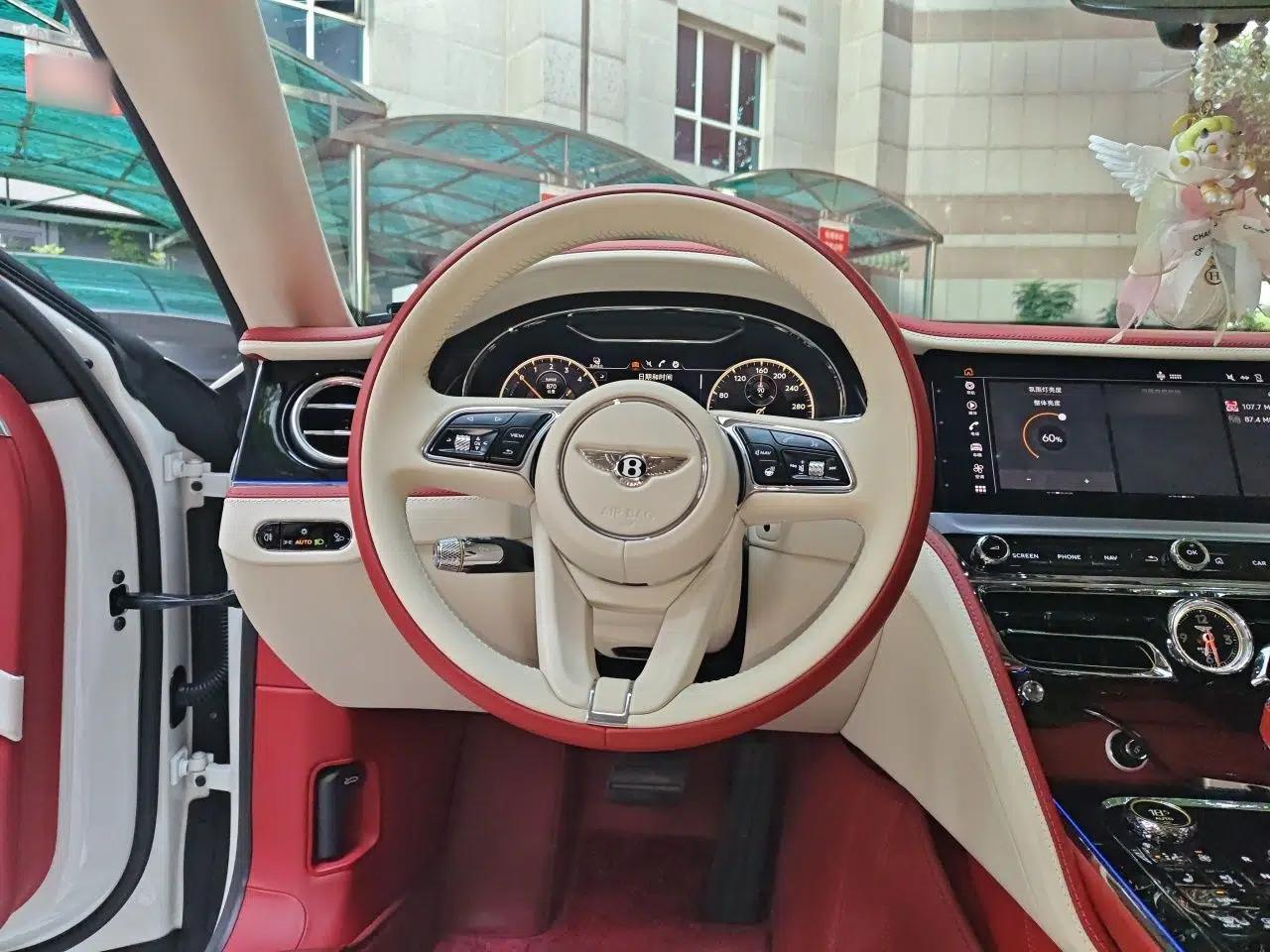 Bentley Flying Spur Plug-in Hybrid 2024 2.9T V6 Hybrid — миниатюра 10