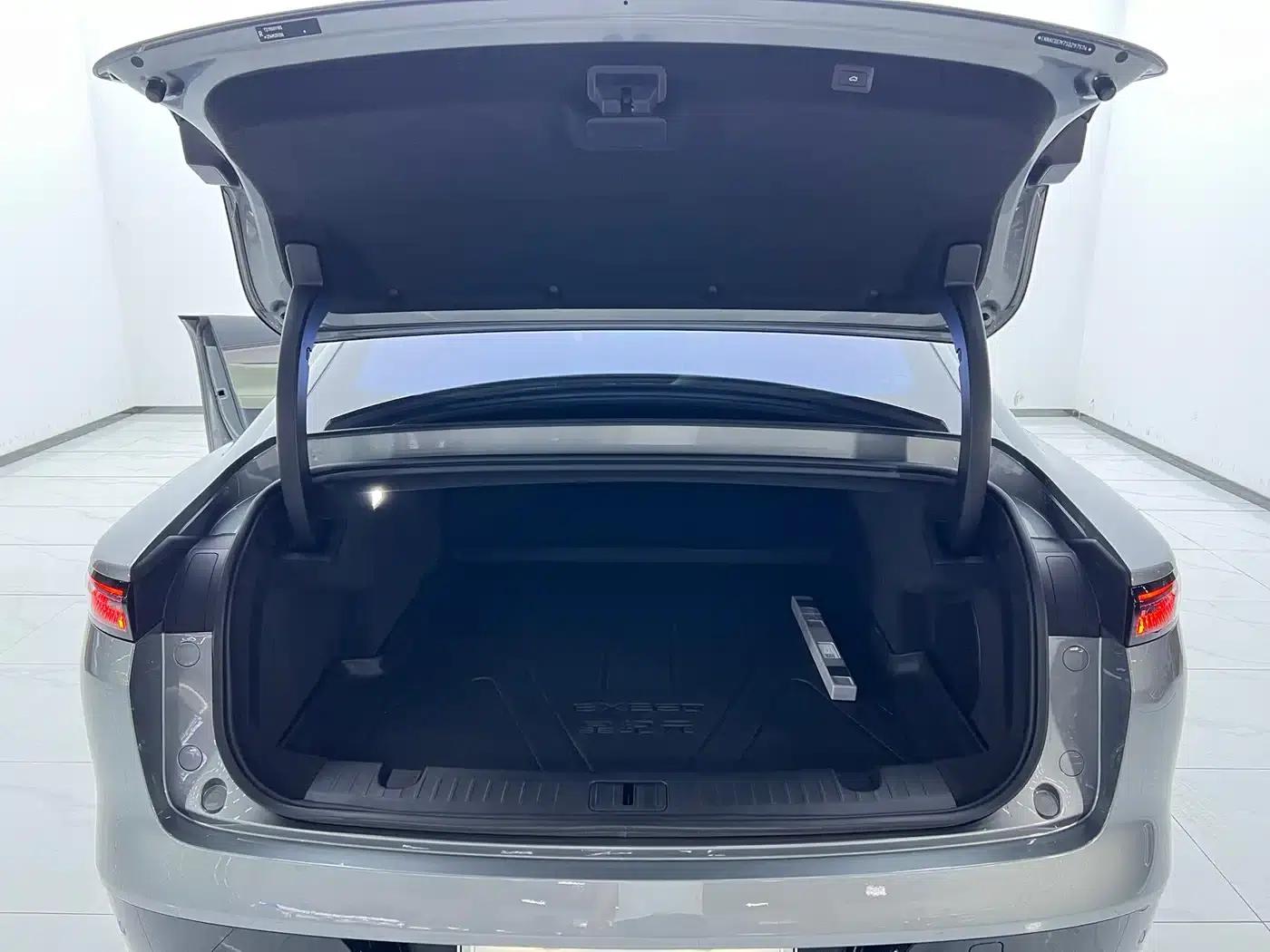 Exeed ES 2025 Range Extender Pro Highway Assist Driving — миниатюра 24