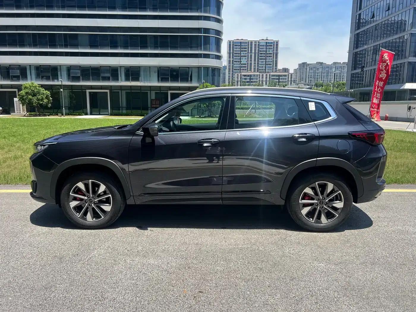 Exeed Chaser 2024 1.5T CVT Swift Edition — миниатюра 3