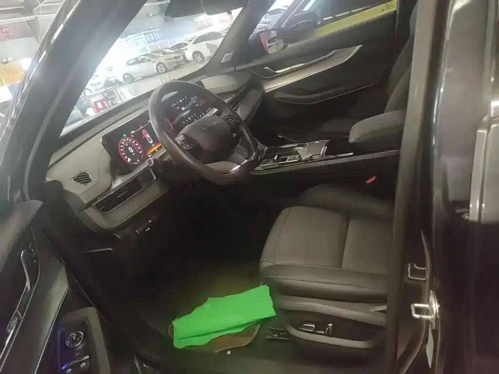 2022 Exeed Chasing the Wind Versailles Edition 1.6T DCT Rising Wind Edition — миниатюра 15
