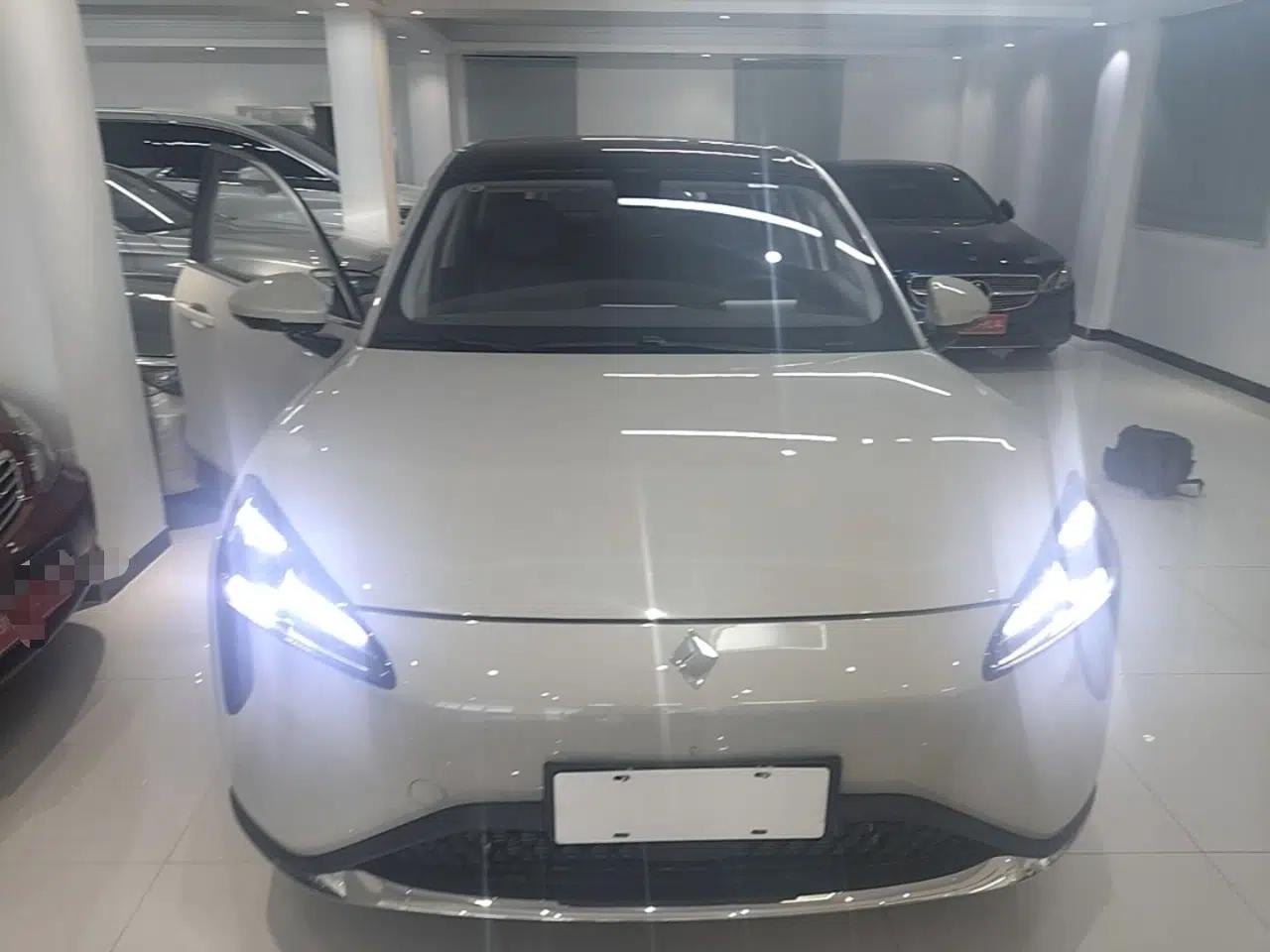 Baojun Yunhai 2026 Model 500km Pure Electric Standard Edition — миниатюра 2