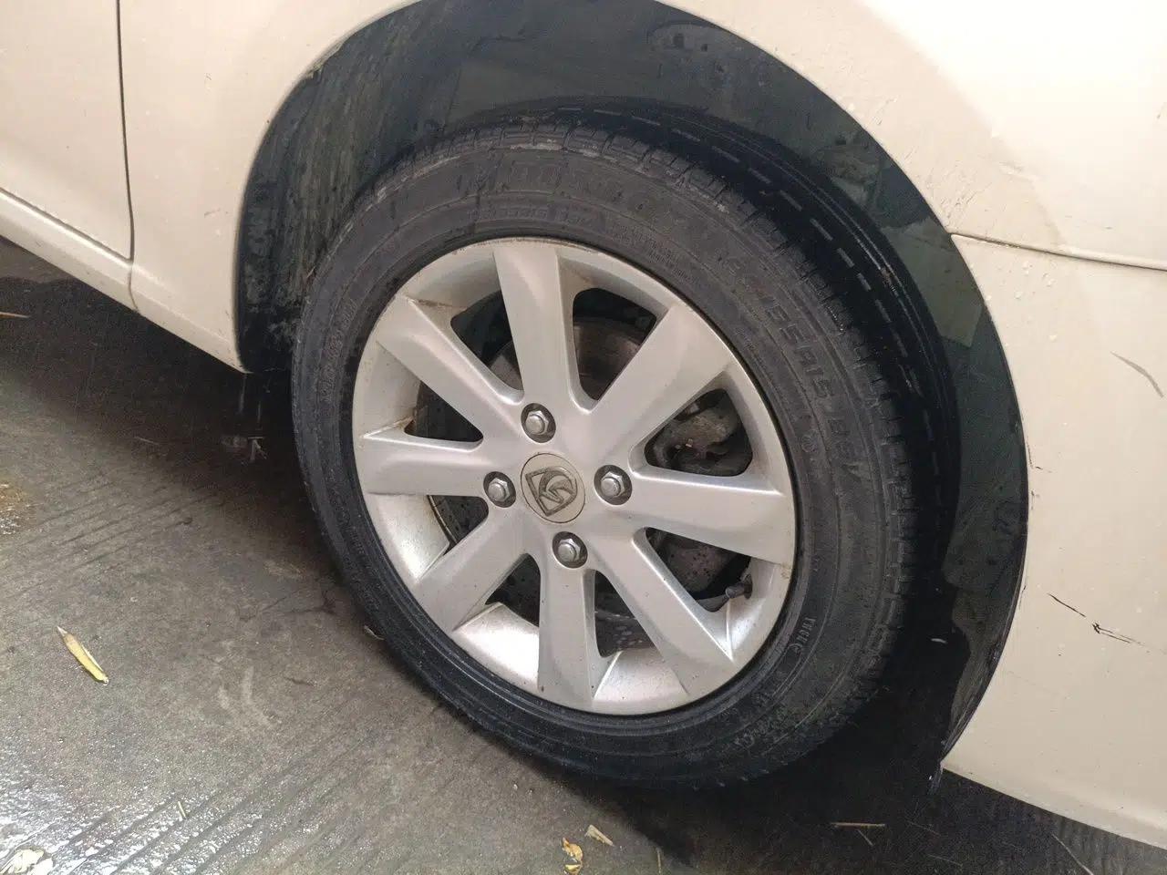 Baojun 610 2014 1.5L manual standard version — миниатюра 8