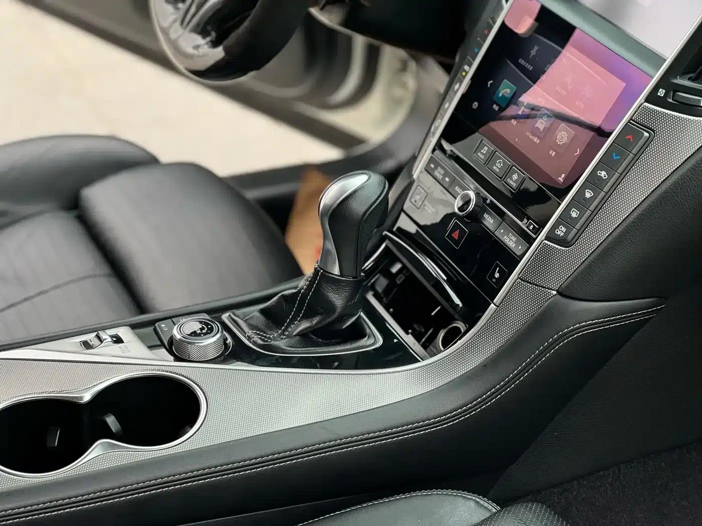 Infiniti Q50 2014 3.7L Luxury Sport Edition — миниатюра 7