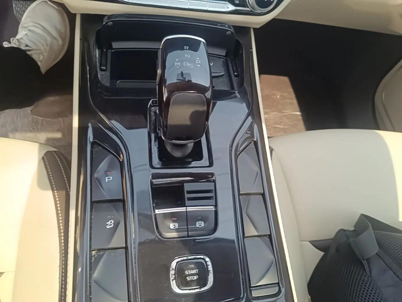 Bestune T77 2020 PRO 280 TID Automatic Luxury Model — миниатюра 21
