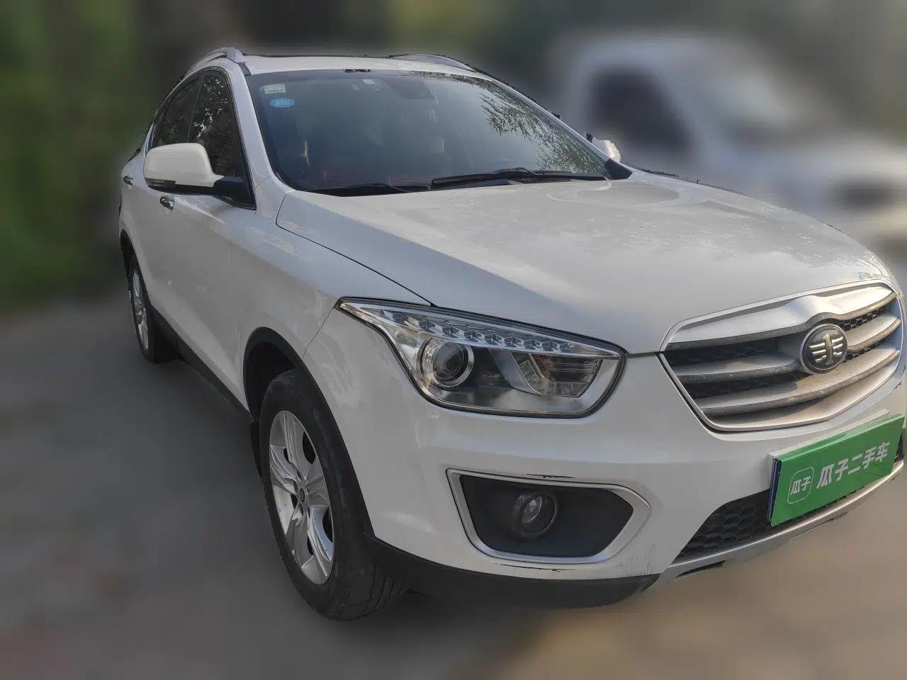 Bestune X80 2015 2.0L automatic luxury version — миниатюра 3
