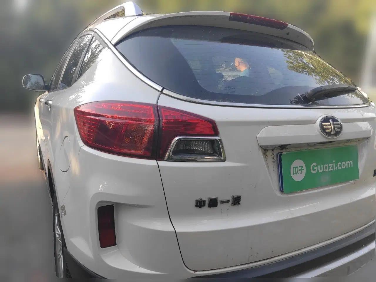 Bestune X80 2015 2.0L automatic luxury version — миниатюра 4