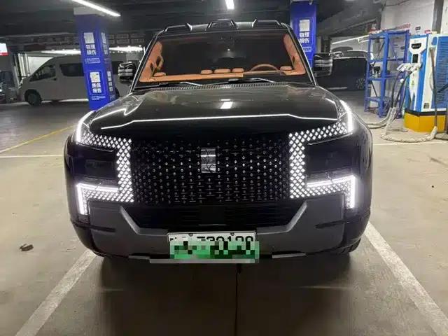 Looking up at the 2023 U8 Luxury Edition