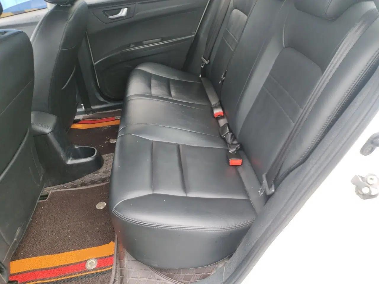 Bestune B30EV 2019 EV400 — миниатюра 17