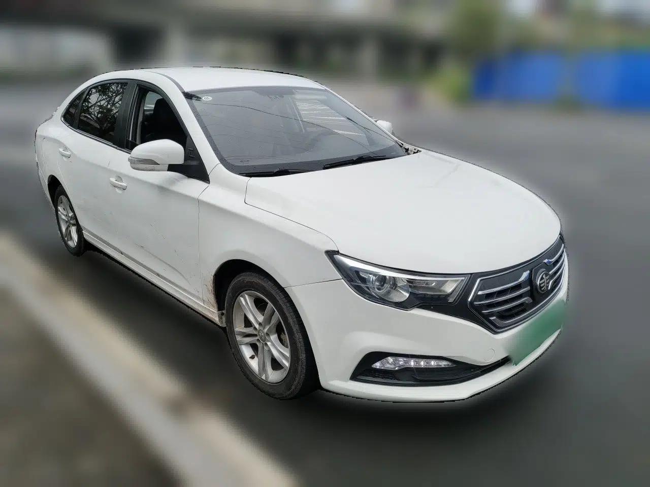 Bestune B30EV 2019 EV400 — миниатюра 3