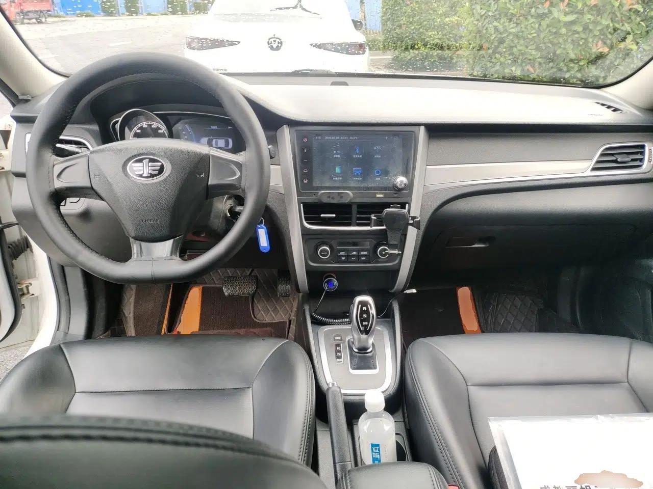 Bestune B30EV 2019 EV400 — миниатюра 9