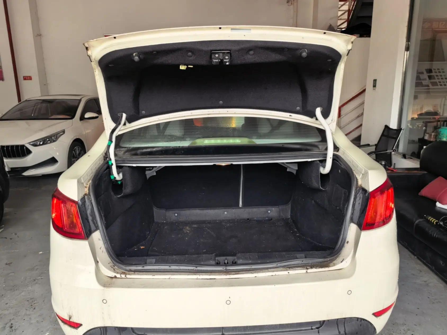 BAIC Senova D50 2014 1.5L CVT Standard Edition — миниатюра 22