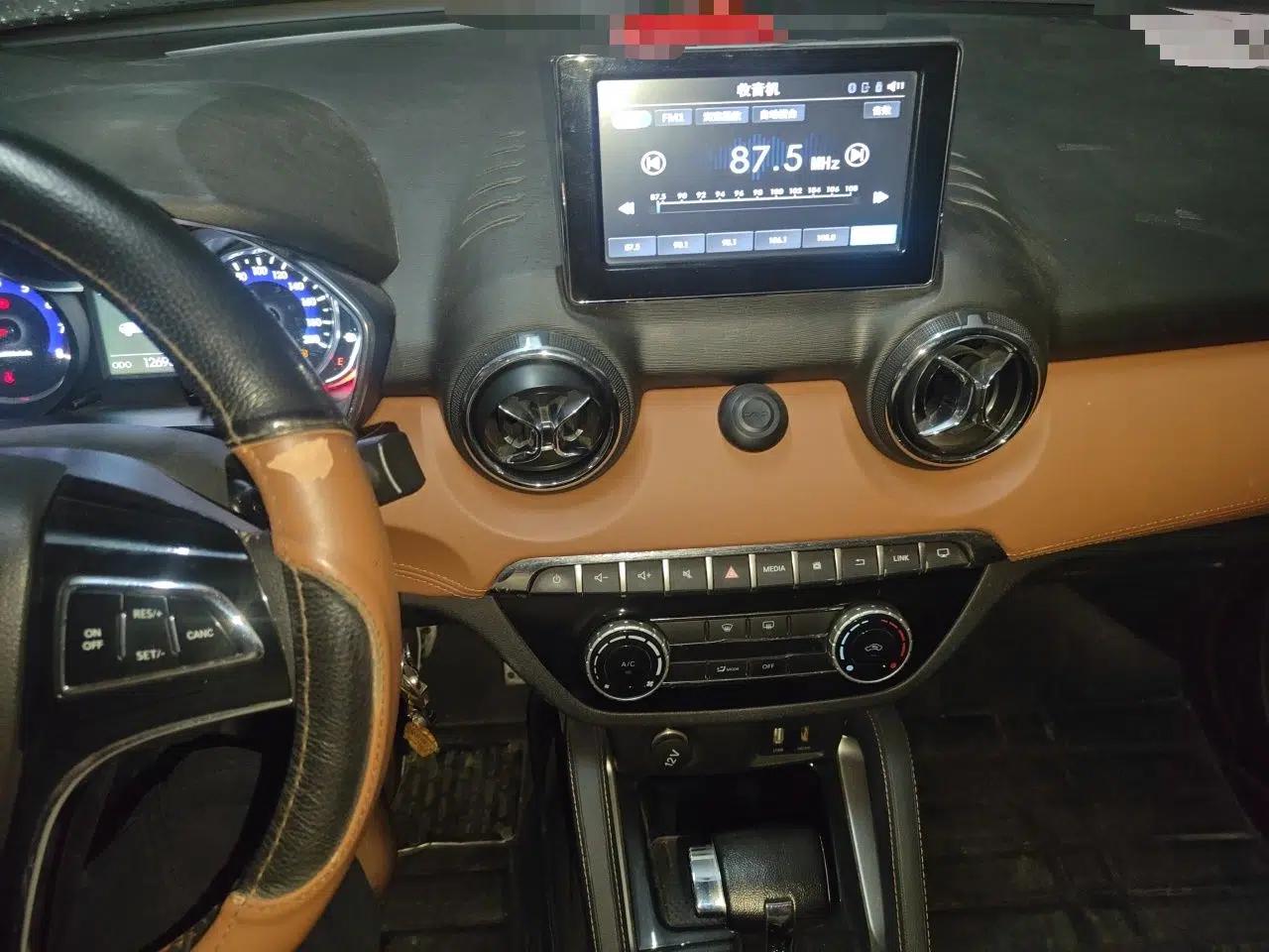 BAIC Senova X35 2016 1.5L Automatic Luxury Edition — миниатюра 13