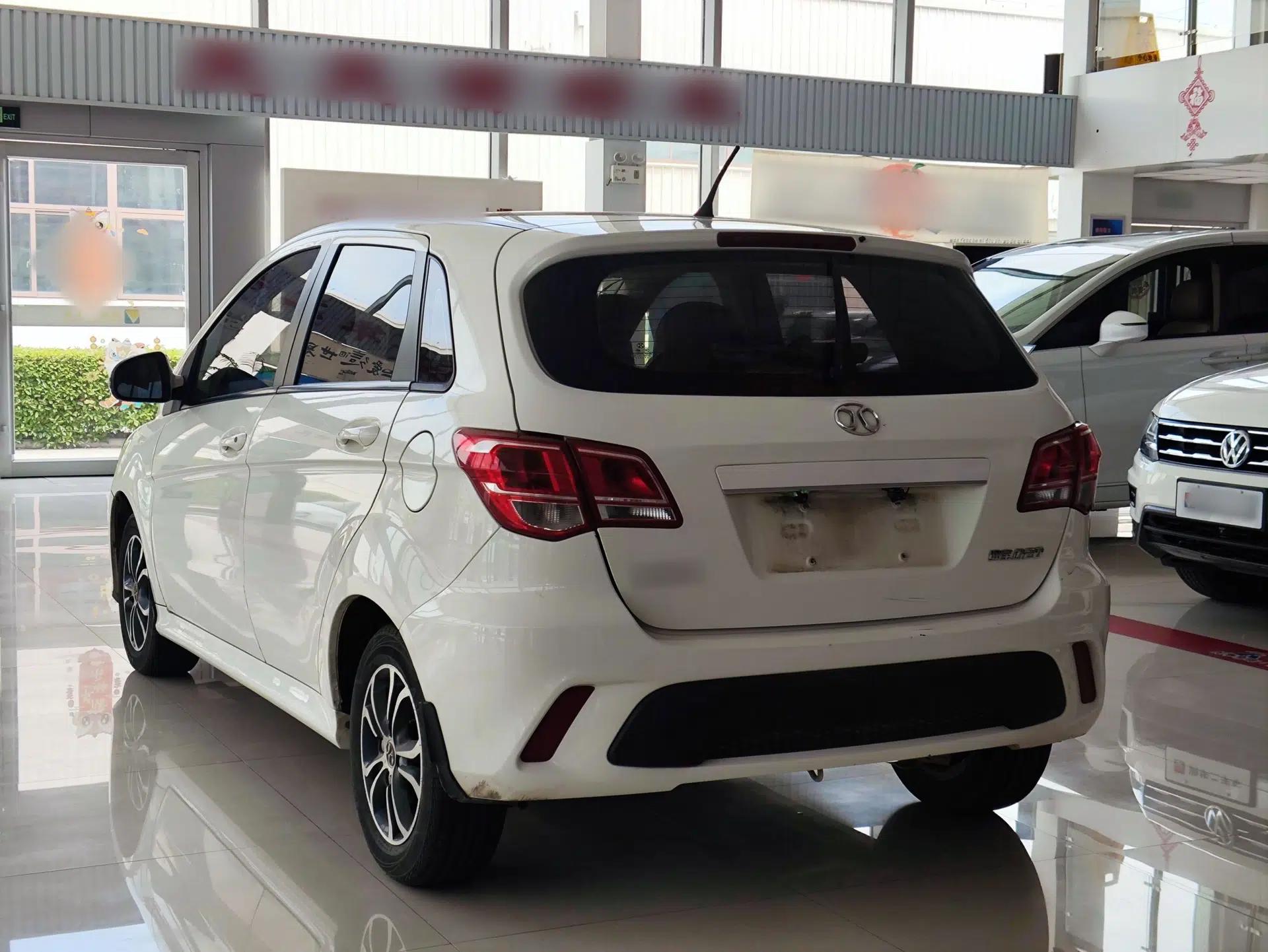 BAIC Senova D20 2015 Hatchback 1.5L Manual Lotte Edition — миниатюра 4