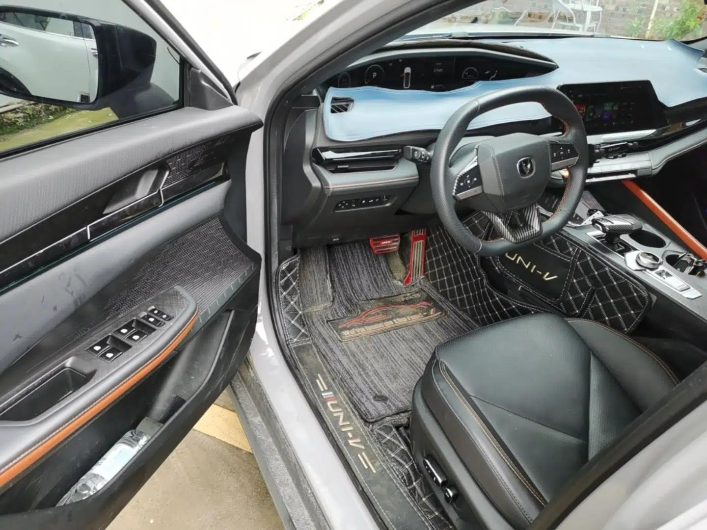CHANGAN UNI-V iDD 2023 ZhiDian iDD 1.5T 113km ZhiKu Model — миниатюра 18