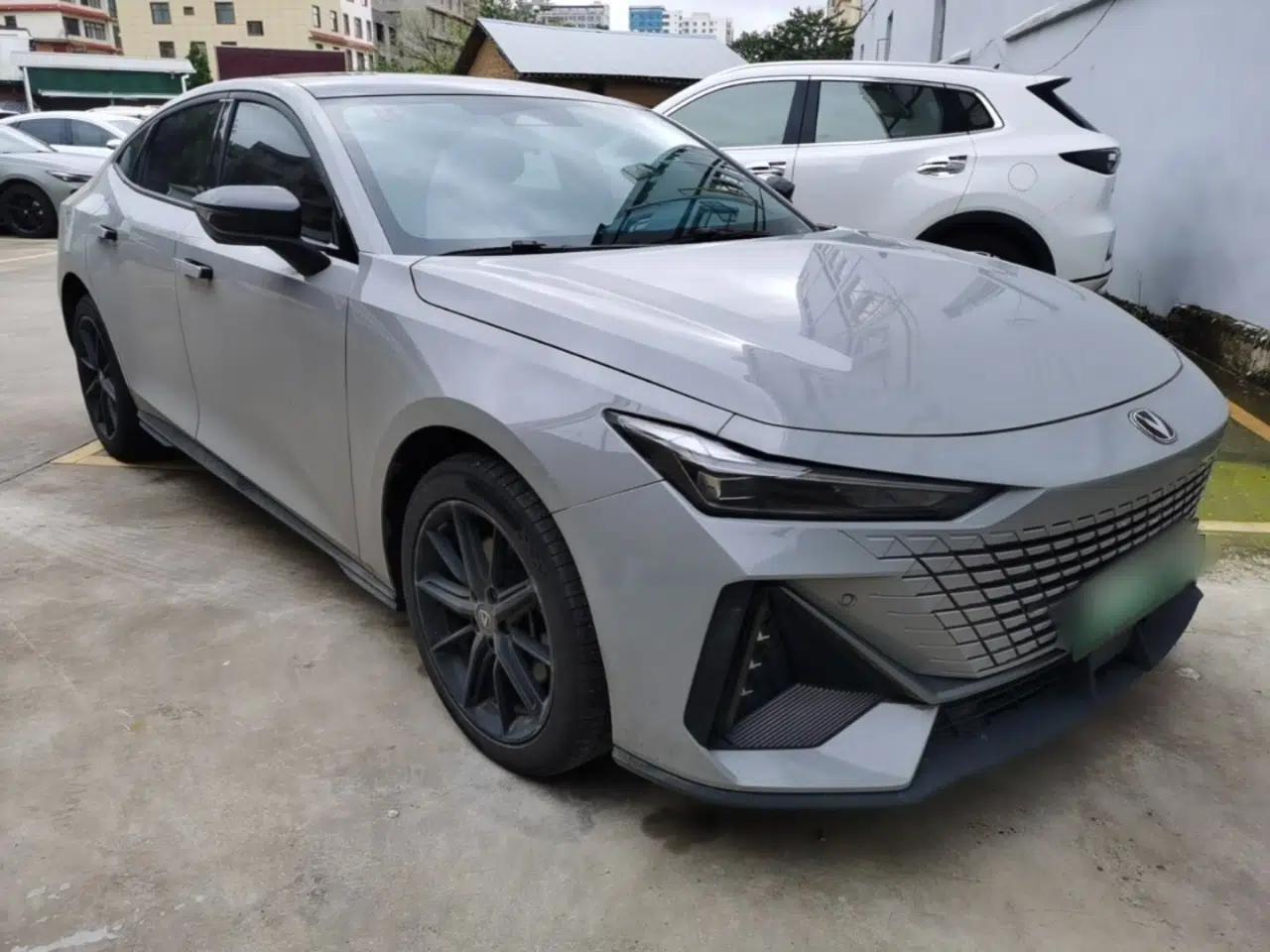 CHANGAN UNI-V iDD 2023 ZhiDian iDD 1.5T 113km ZhiKu Model — миниатюра 3