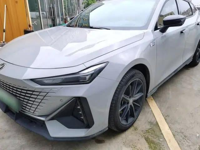 CHANGAN UNI-V iDD 2023 ZhiDian iDD 1.5T 113km ZhiKu Model