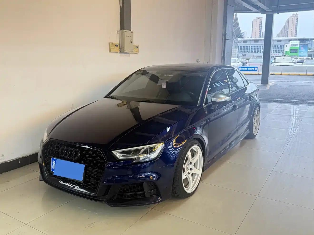 Audi S3 2017 Facelift S3 2.0T Limousine — миниатюра 1