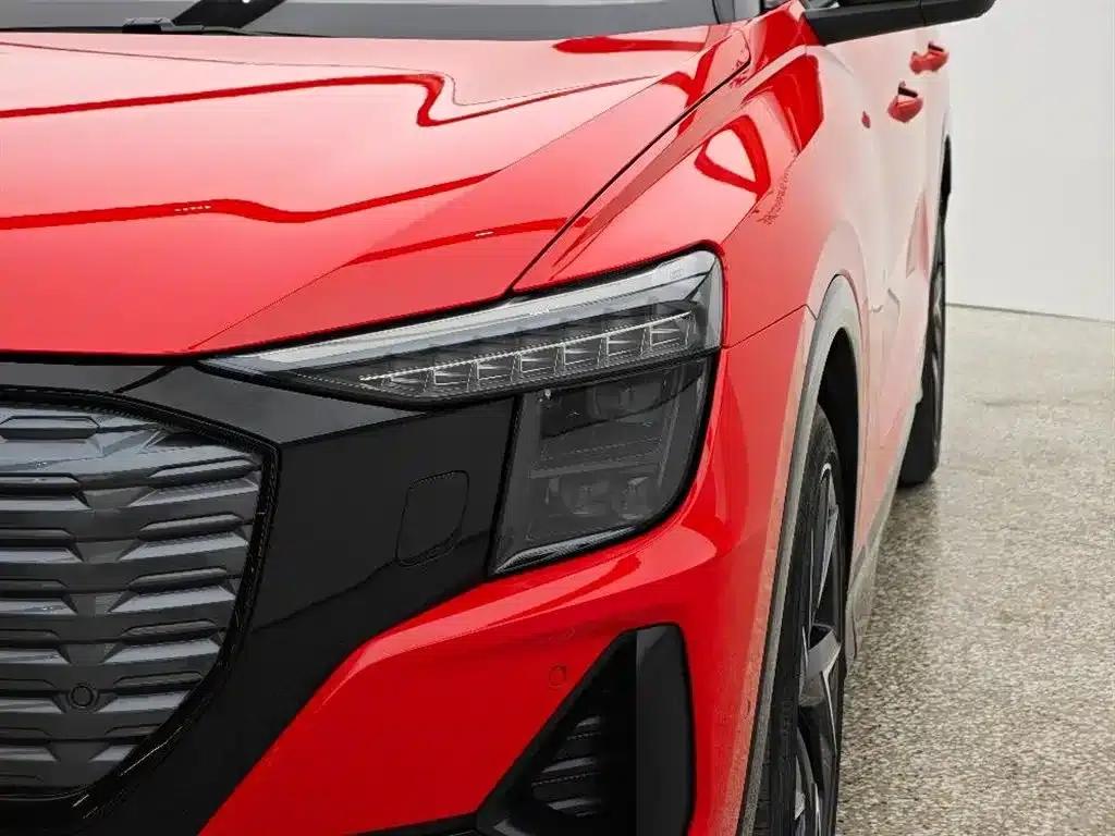Audi Q5 e-tron 2022 50 e-tron quattro edition one Artistic Collection — миниатюра 6