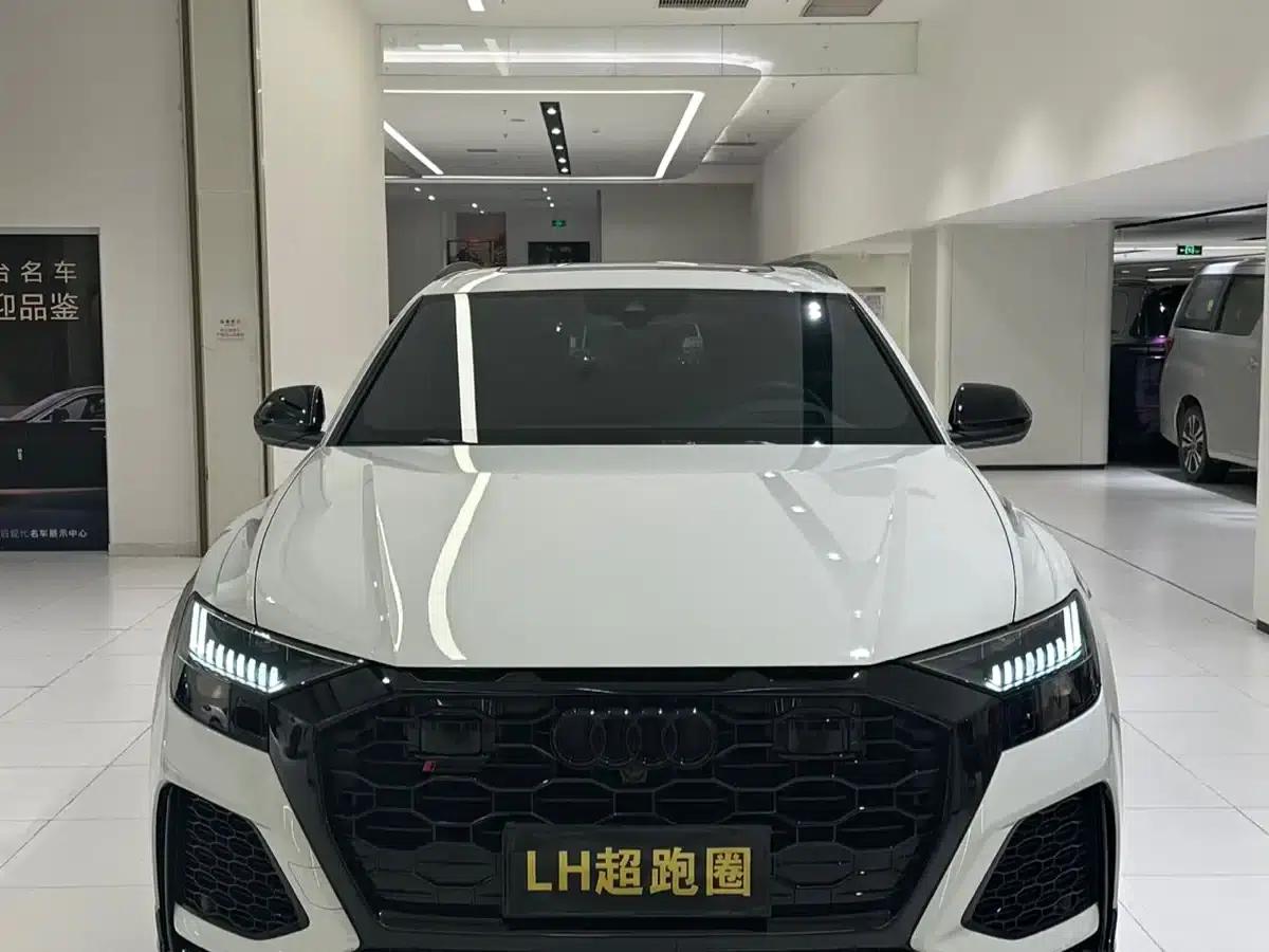 2021 Audi RS Q8 4.0T — миниатюра 2
