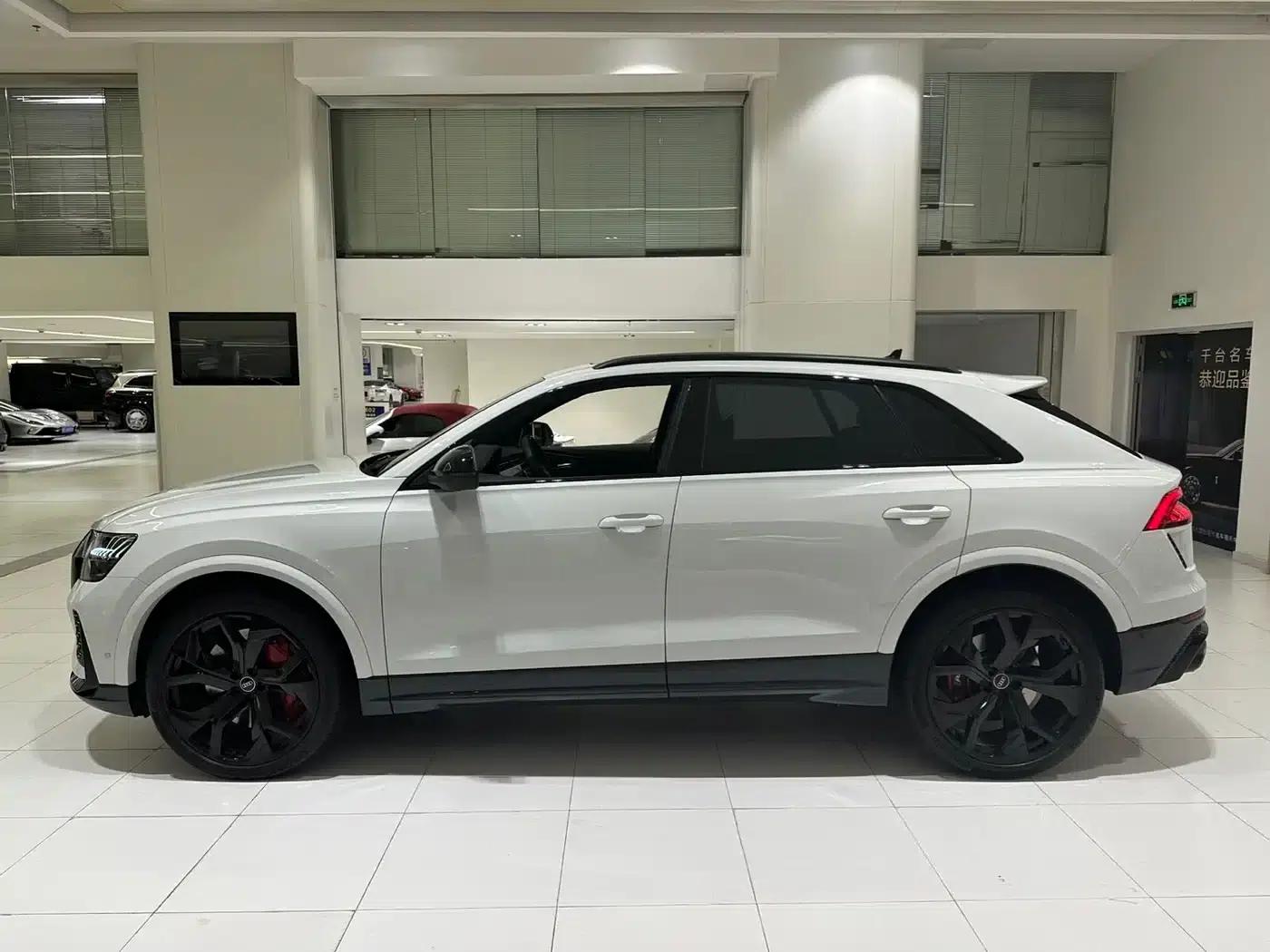 2021 Audi RS Q8 4.0T — миниатюра 3