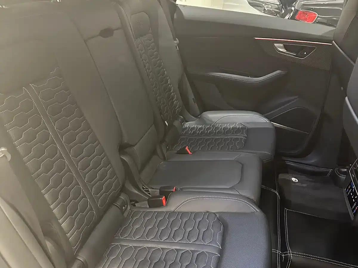 2021 Audi RS Q8 4.0T — миниатюра 6