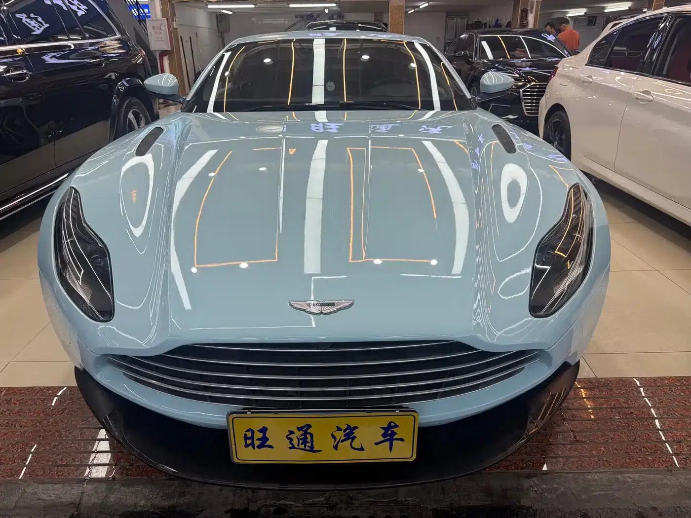 Aston Martin DB11 2019 4.0T V8 Coupe — миниатюра 2
