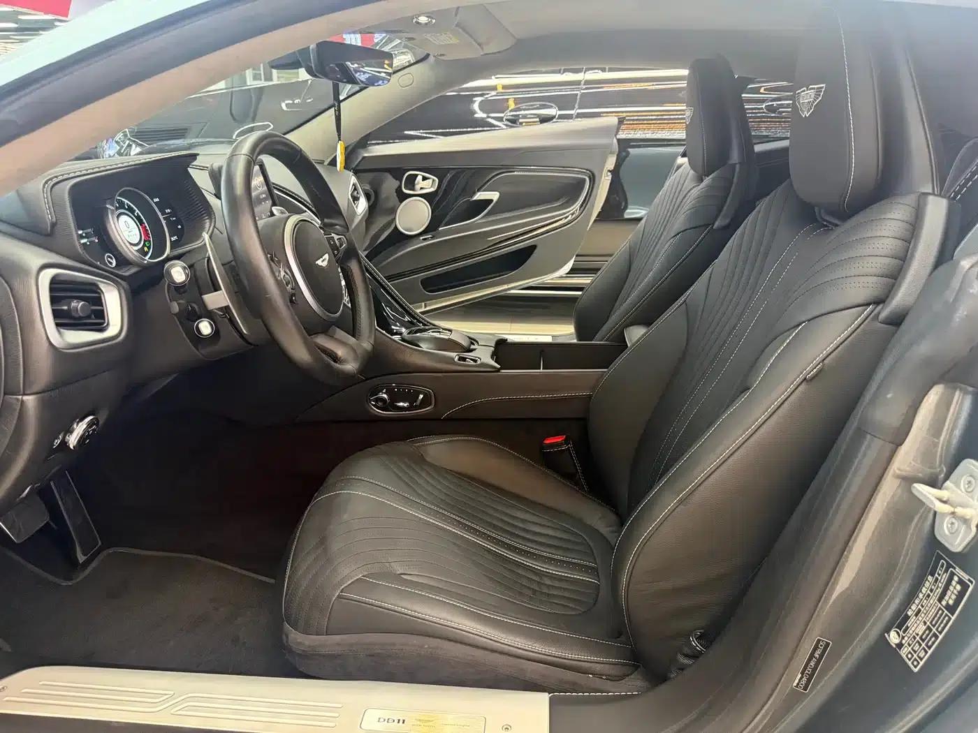 Aston Martin DB11 2019 4.0T V8 Coupe — миниатюра 5