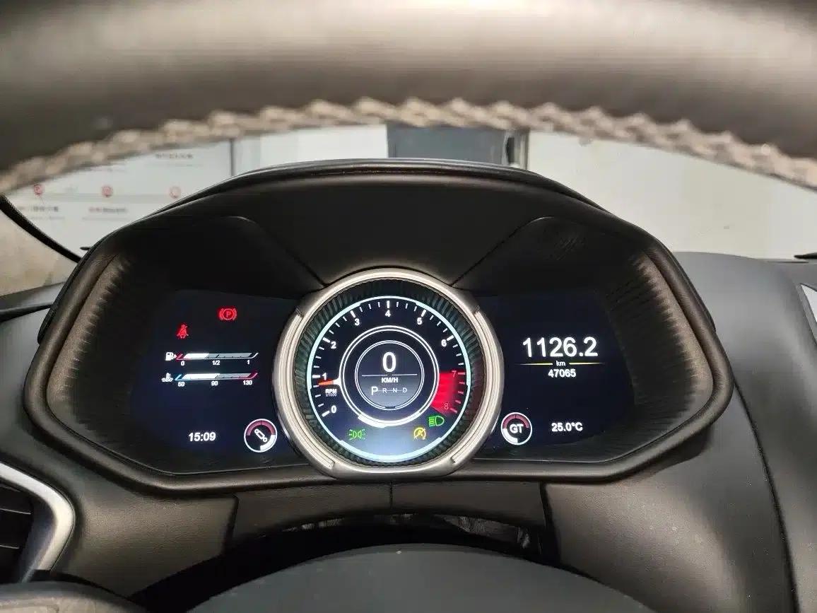 Aston Martin DB11 2019 4.0T V8 Coupe — миниатюра 8