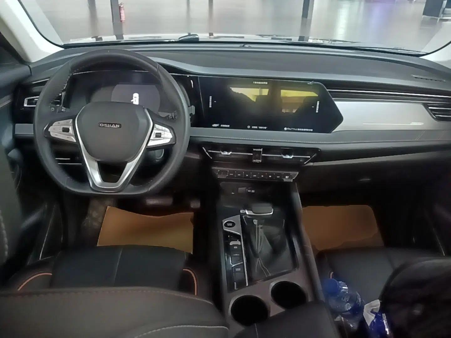 CHANGAN OSHAN X7 PLUS 2022 1.5T Blue Whale Edition Automatic Prestige Version — миниатюра 17