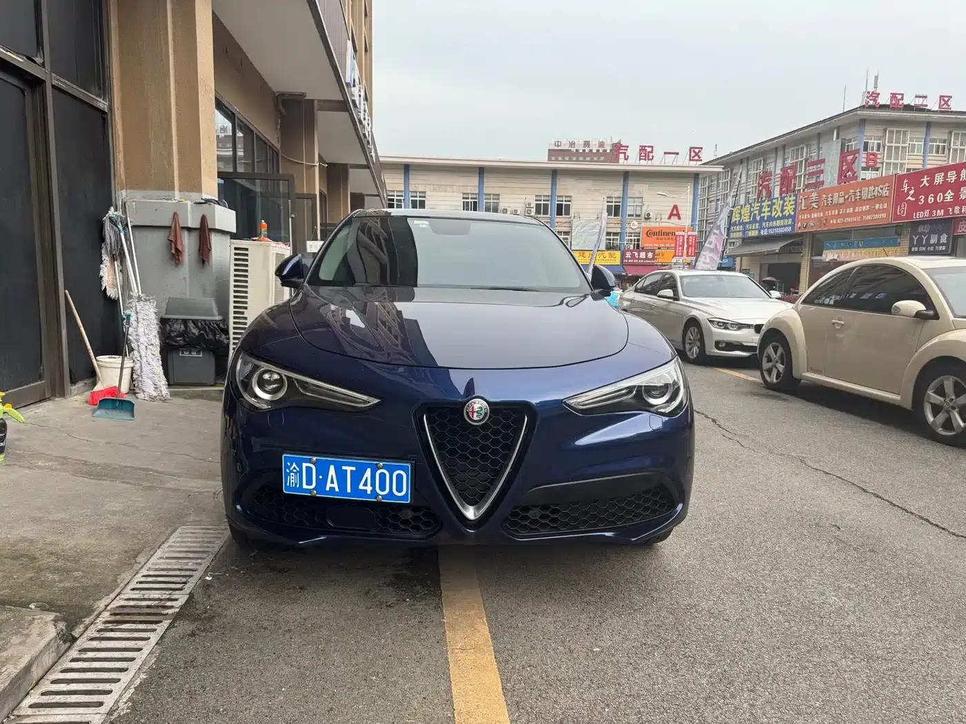 2017 Stelvio 2.0T 200HP Elite Edition — миниатюра 3