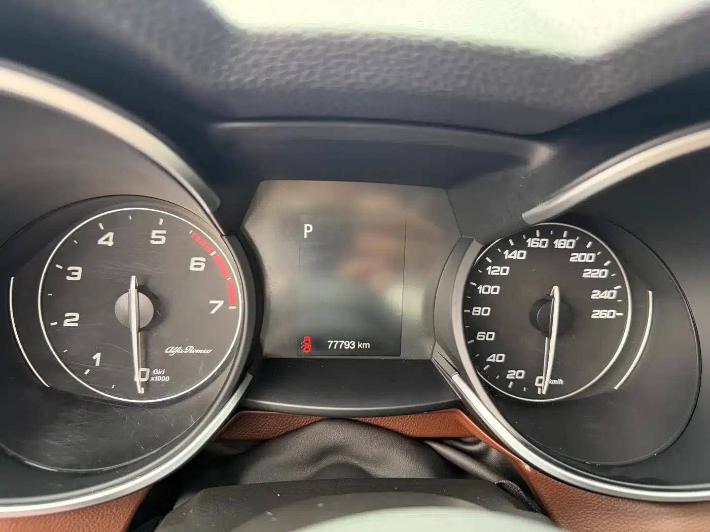 2017 Stelvio 2.0T 200HP Elite Edition — миниатюра 20