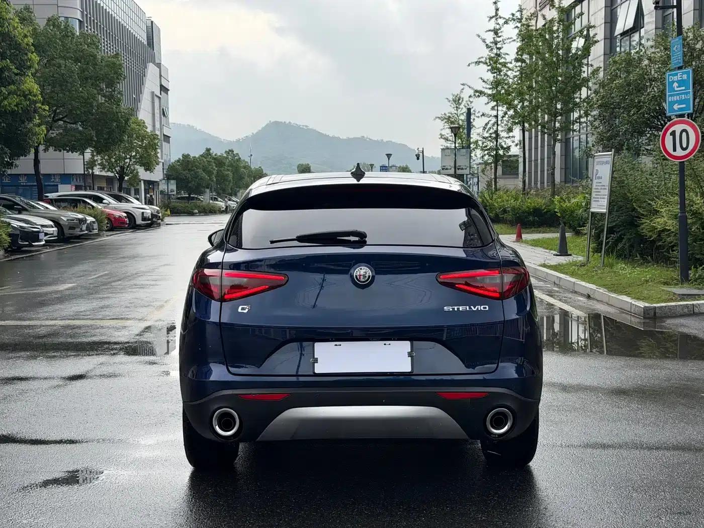2017 Stelvio 2.0T 200HP Elite Edition — миниатюра 5