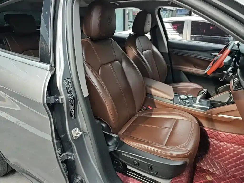 2017 Stelvio 2.0T 200HP Luxury Edition — миниатюра 25