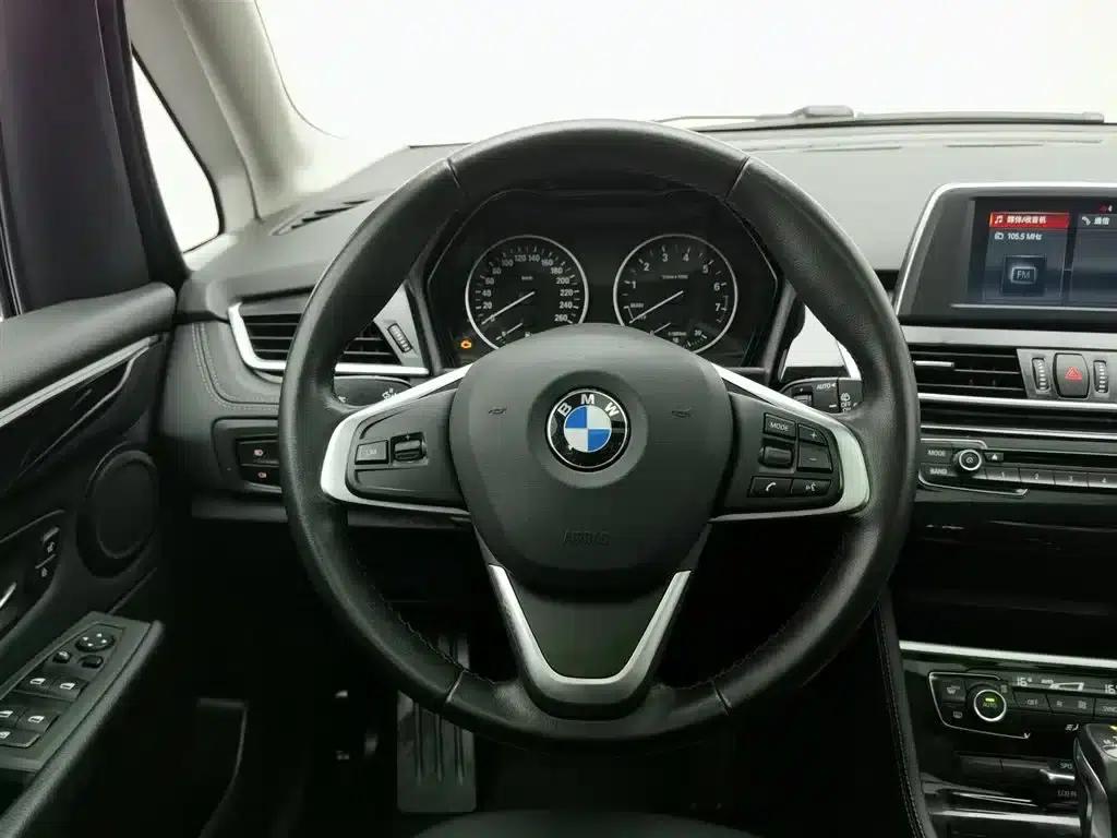 2016 BMW 2 Series Gran Tourer 218i Sport Design Package — миниатюра 11