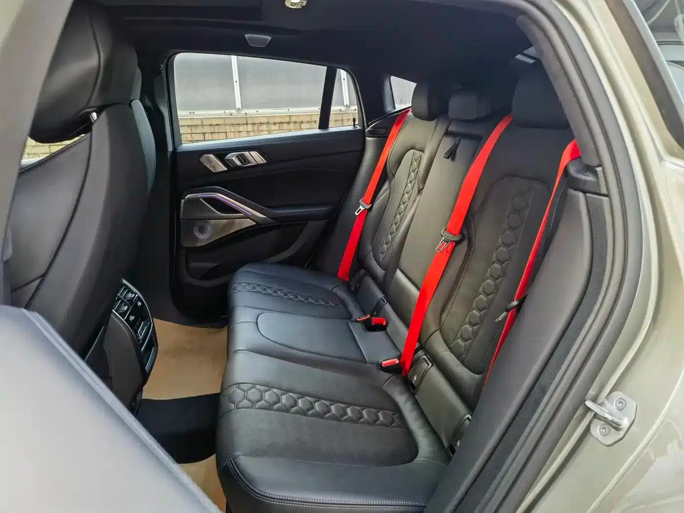 2022 BMW X6 M — миниатюра 11