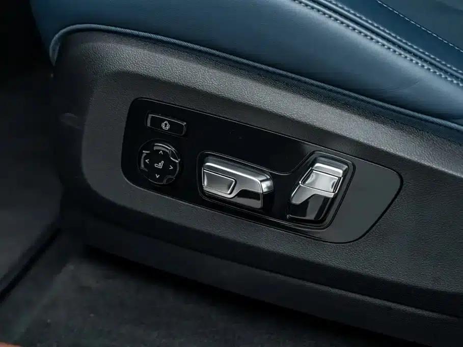 BMW XM 2023 50e — миниатюра 17